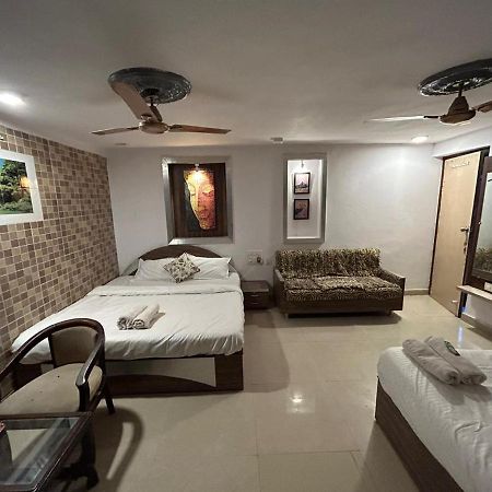The Peach Tree Rooms Mount Abu Bagian luar foto