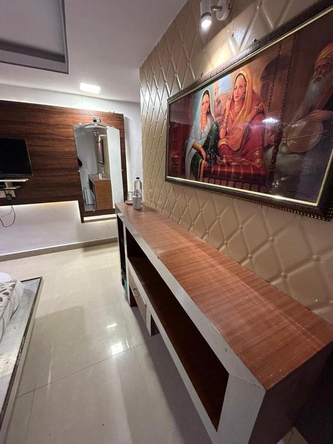 The Peach Tree Rooms Mount Abu Bagian luar foto