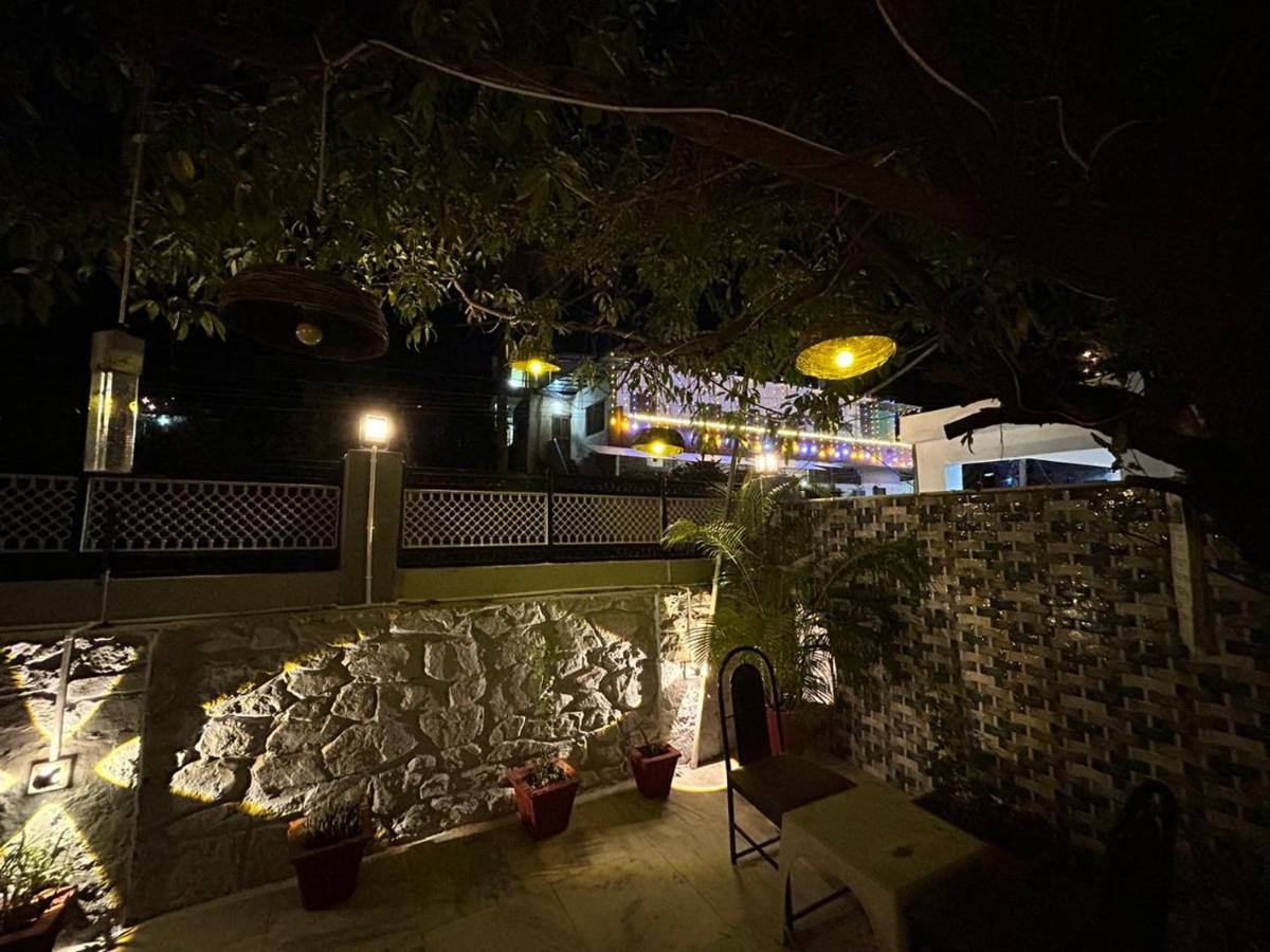 The Peach Tree Rooms Mount Abu Bagian luar foto