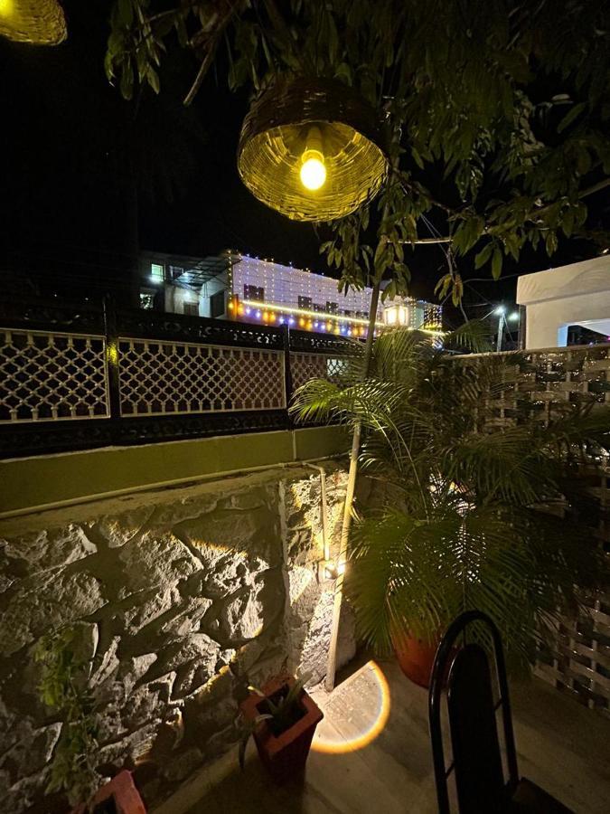 The Peach Tree Rooms Mount Abu Bagian luar foto