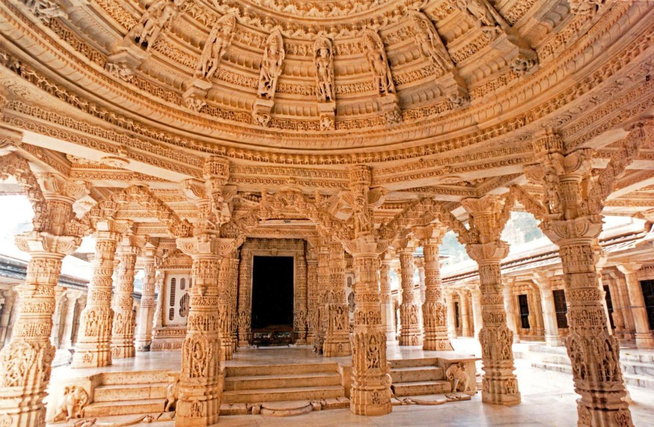 The Peach Tree Rooms Mount Abu Bagian luar foto